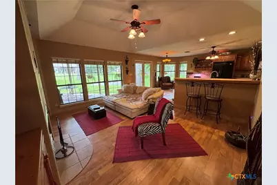 433 Las Brisas Boulevard, Seguin, TX 78155 - Photo 12