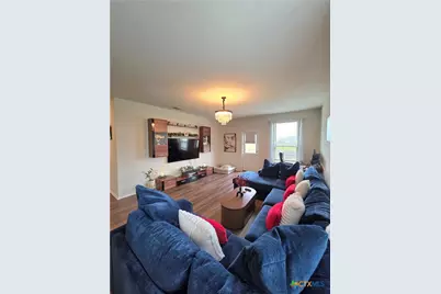 350 Bedford Falls Lane, Jarrell, TX 76537 - Photo 8