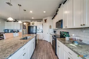1390 Rios Bend Dr, New Braunfels, TX 78130 - Photo 4