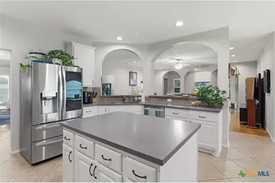 113 Las Brisas Boulevard, Seguin, TX 78155 - Photo 10