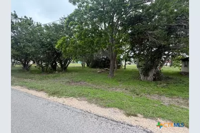 106 S Main Street, Seadrift, TX 77983 - Photo 1