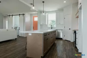 345 Honeycomb, Victoria, TX 77904 - Photo 6