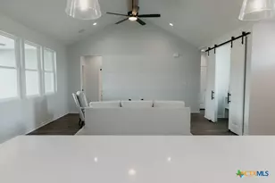 345 Honeycomb, Victoria, TX 77904 - Photo 14