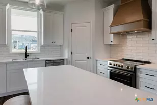 345 Honeycomb, Victoria, TX 77904 - Photo 4
