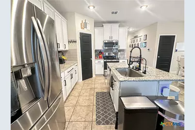 1906 Reserve Way, New Braunfels, TX 78130 - Photo 4