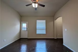 660 Creekside Cir, New Braunfels, TX 78130 - Photo 8
