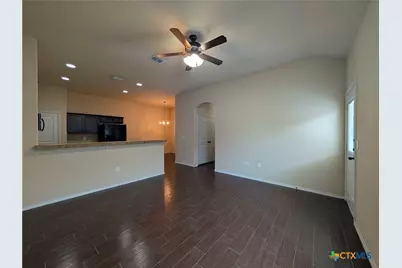 660 Creekside Circle, New Braunfels, TX 78130 - Photo 4