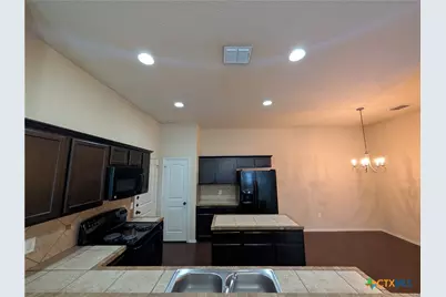 660 Creekside Circle, New Braunfels, TX 78130 - Photo 10