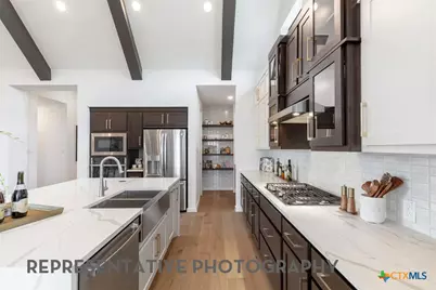 9116 Golden Lion Drive, Austin, TX 78744 - Photo 8