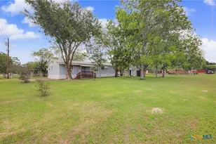 21 Berkshire Dr, Telferner, TX 77988 - Photo 24