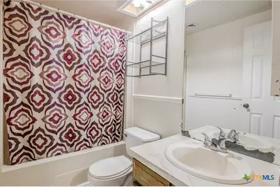 21 Berkshire Drive, Telferner, TX 77988 - Photo 22