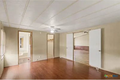 21 Berkshire Drive, Telferner, TX 77988 - Photo 16