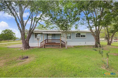 21 Berkshire Drive, Telferner, TX 77988 - Photo 1