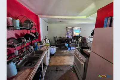 2909 Meadowlane Street, Victoria, TX 77901 - Photo 6
