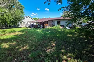 2909 Meadowlane St, Victoria, TX 77901 - Photo 12