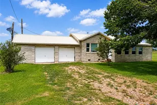 334 Ripple Rd, Victoria, TX 77905 - Photo 1