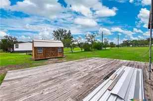 149 High Ridge Meadows Dr, Gonzales, TX 78629 - Photo 24