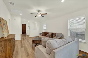 2053 Egret Ave, New Braunfels, TX 78132 - Photo 6