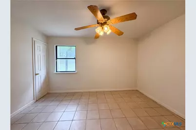 912 Hackberry Street, Copperas Cove, TX 76522 - Photo 4