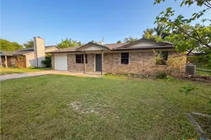 912 Hackberry St, Copperas Cove, TX 76522 - Photo 14