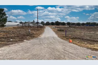 3921 Cr 334, Stockdale, TX 78160 - Photo 14
