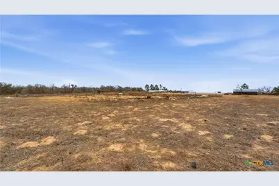 3921 Cr 334, Stockdale, TX 78160 - Photo 32
