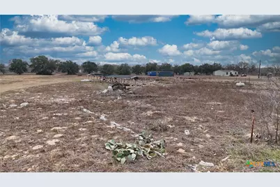 3921 Cr 334, Stockdale, TX 78160 - Photo 16