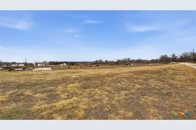 3921 Cr 334, Stockdale, TX 78160 - Photo 28