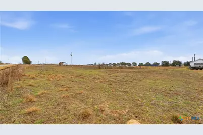3921 Cr 334, Stockdale, TX 78160 - Photo 22