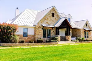 1260 County Rd 361, La Vernia, TX 78121 - Photo 2