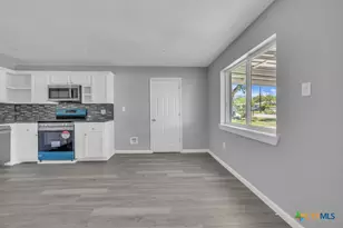 2894 Katy St, New Braunfels, TX 78130 - Photo 14