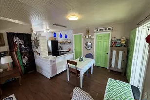 205 Polk St, Port O'Connor, TX 77982 - Photo 12