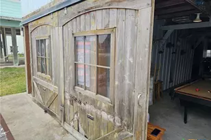 205 Polk St, Port O'Connor, TX 77982 - Photo 38