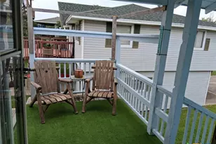 205 Polk St, Port O'Connor, TX 77982 - Photo 10