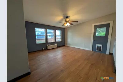 104 N Walnut Street, Lampasas, TX 76550 - Photo 14
