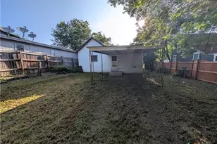104 N Walnut St, Lampasas, TX 76550 - Photo 22