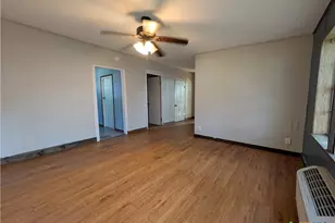 104 N Walnut St, Lampasas, TX 76550 - Photo 18