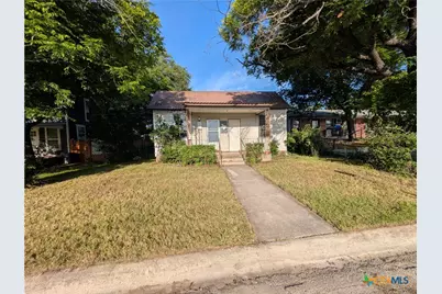 104 N Walnut Street, Lampasas, TX 76550 - Photo 1