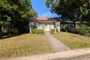 104 N Walnut St, Lampasas, TX 76550 - Photo 1