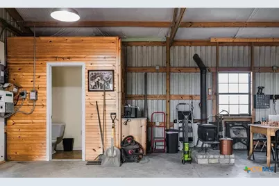 1439 Dagg Road, Yoakum, TX 77995 - Photo 6