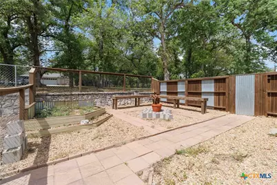 233 Twin Oaks Drive, La Vernia, TX 78121 - Photo 32