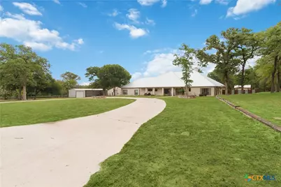 233 Twin Oaks Drive, La Vernia, TX 78121 - Photo 2