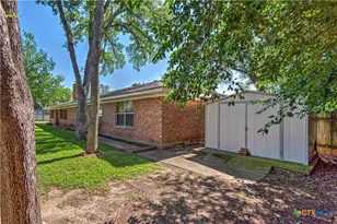 1810 N Beal St, Belton, TX 76513 - Photo 28