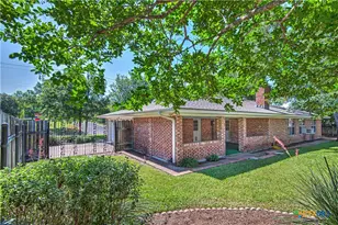 1810 N Beal St, Belton, TX 76513 - Photo 30