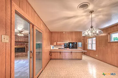 1810 N Beal Street, Belton, TX 76513 - Photo 14