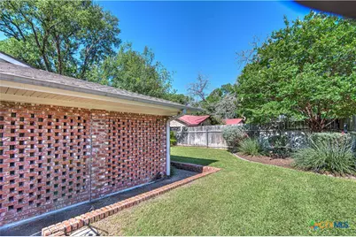 1810 N Beal Street, Belton, TX 76513 - Photo 32