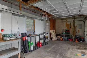 602 Bingham Rd, Victoria, TX 77904 - Photo 18