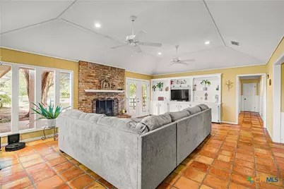 602 Bingham Road, Victoria, TX 77904 - Photo 20