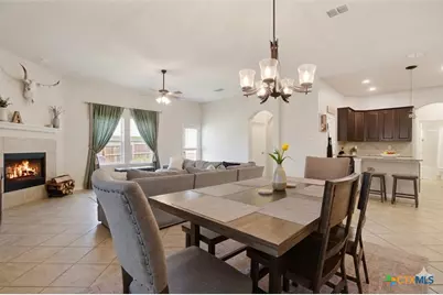 821 Wall Street, New Braunfels, TX 78130 - Photo 6