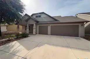 821 Wall St, New Braunfels, TX 78130 - Photo 1